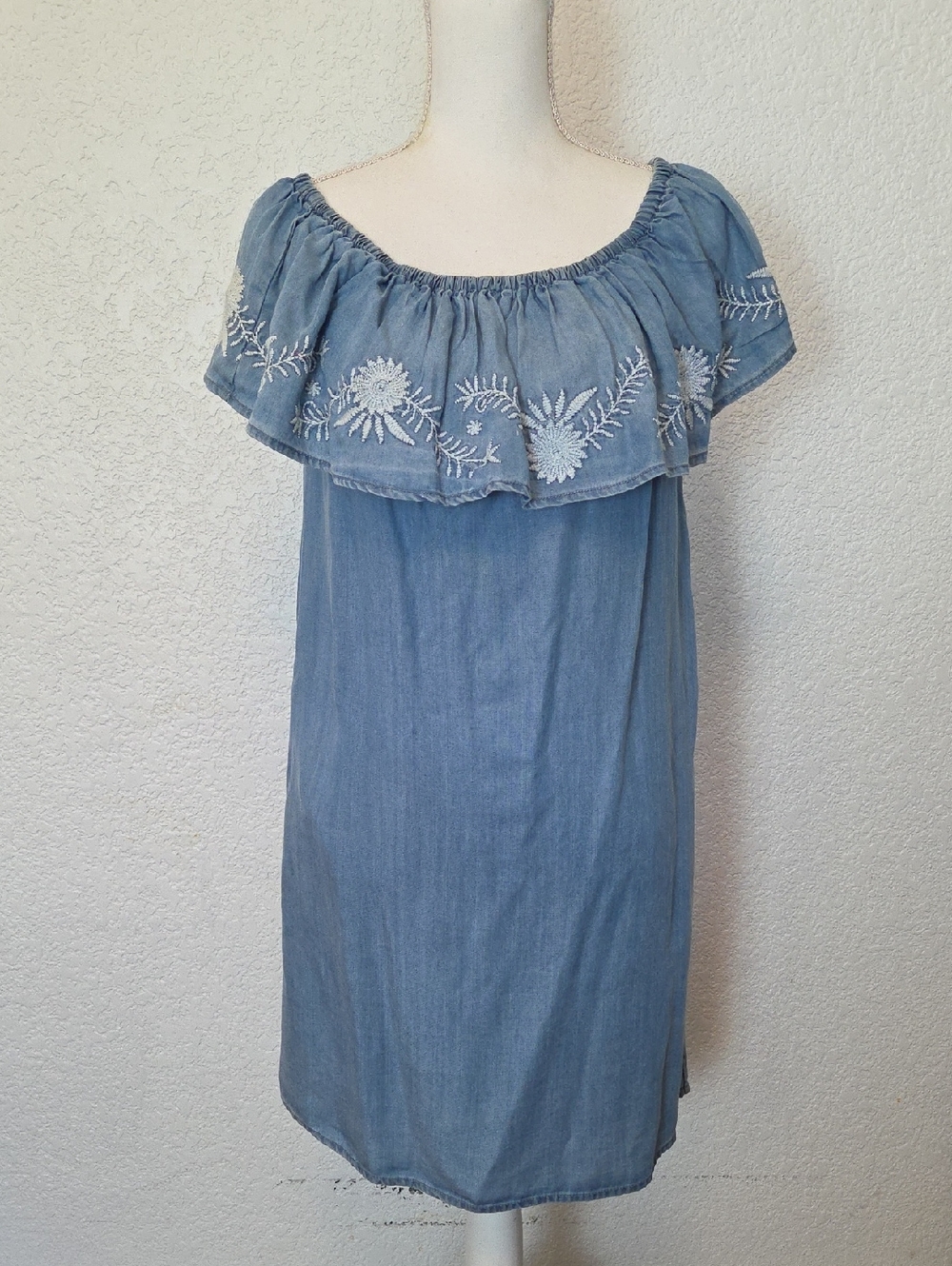 beachlunchlounge Chambray Dress With Embroidered Ruffle, Size M